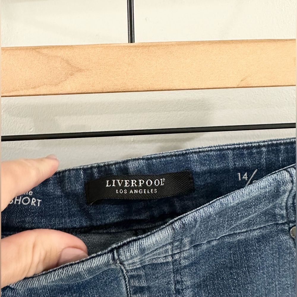 Liverpool ‘The Short’ Denim Pull On Shorts Size 14/32 - Picture 7 of 8